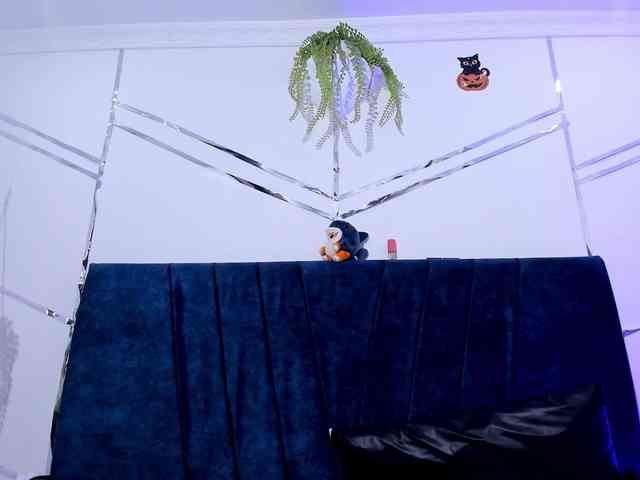 Camilla-Miller01 webcam