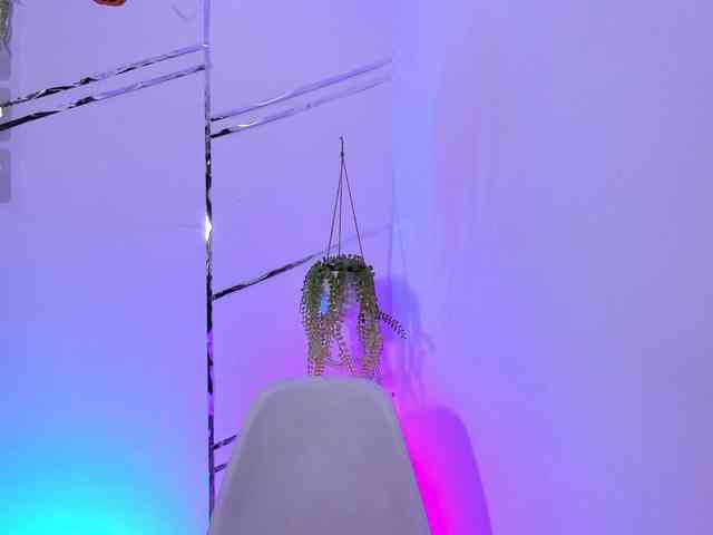 Camilla-Miller01 webcam