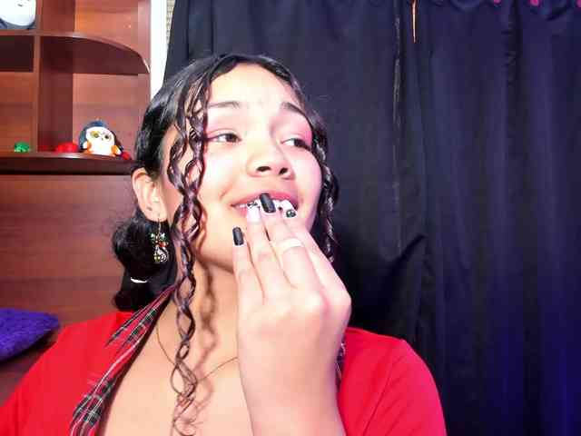 Camilla-Miller01 webcam