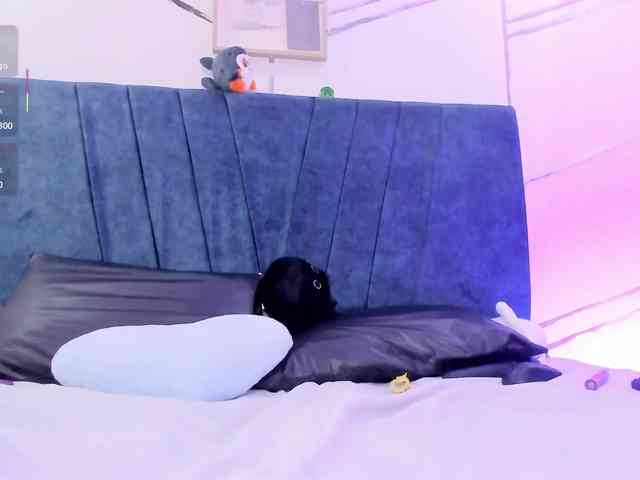 Camilla-Miller01 webcam