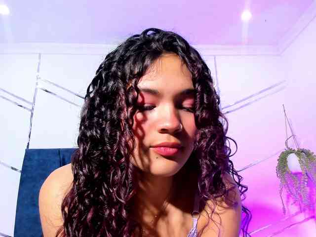 Camilla-Miller01 webcam