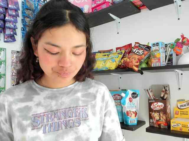 Camilla-Miller01 webcam