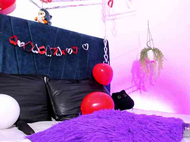 Camilla-Miller01 webcam