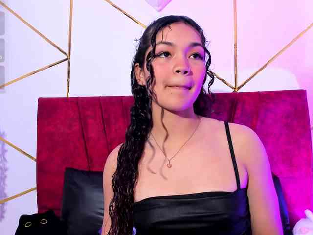 Camilla-Miller01 webcam