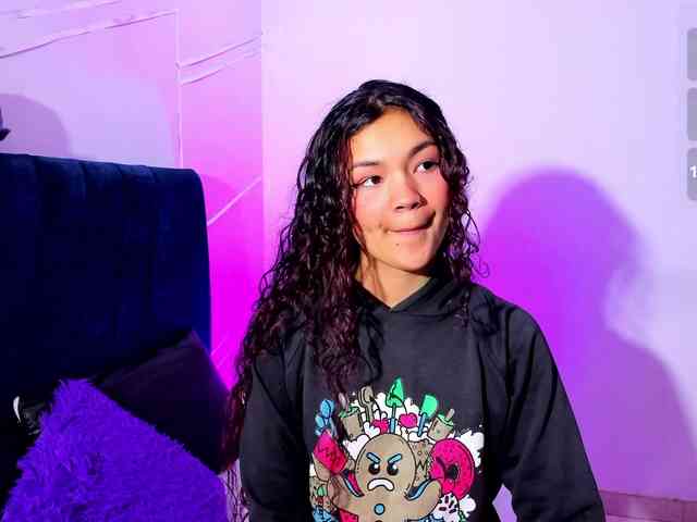 Camilla-Miller01 webcam