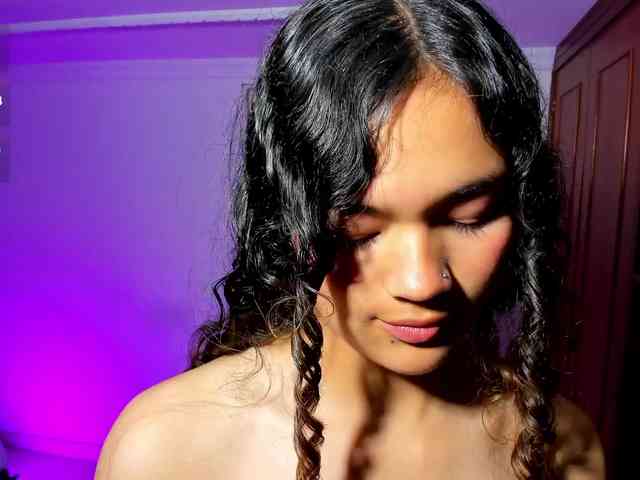 Camilla-Miller01 webcam