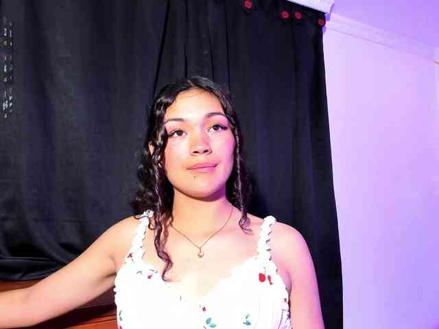 Camilla-Miller01 webcam