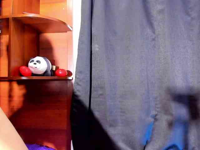 Camilla-Miller01 webcam