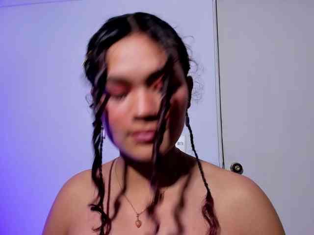 Camilla-Miller01 webcam