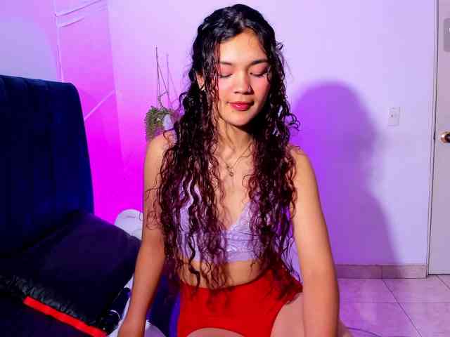 Camilla-Miller01 webcam