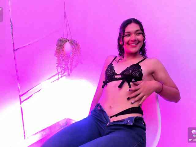 Camilla-Miller01 webcam