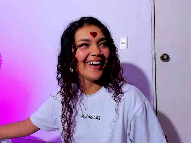 Camilla-Miller01 webcam