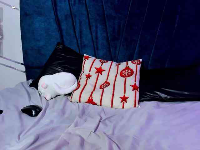 Camilla-Miller01 webcam