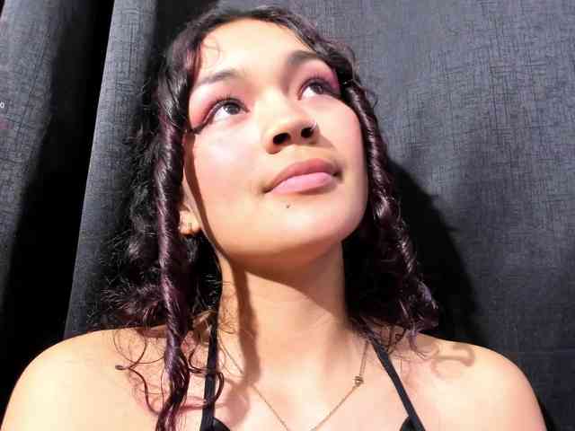 Camilla-Miller01 webcam