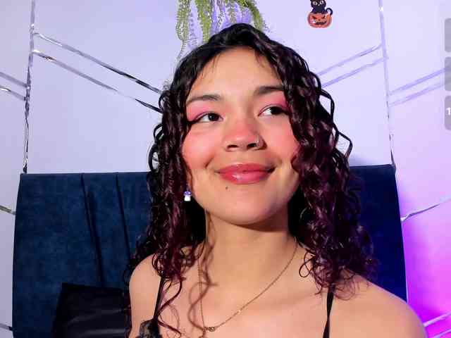 Camilla-Miller01 webcam