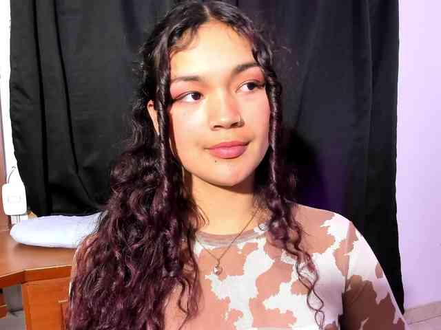 Camilla-Miller01 webcam