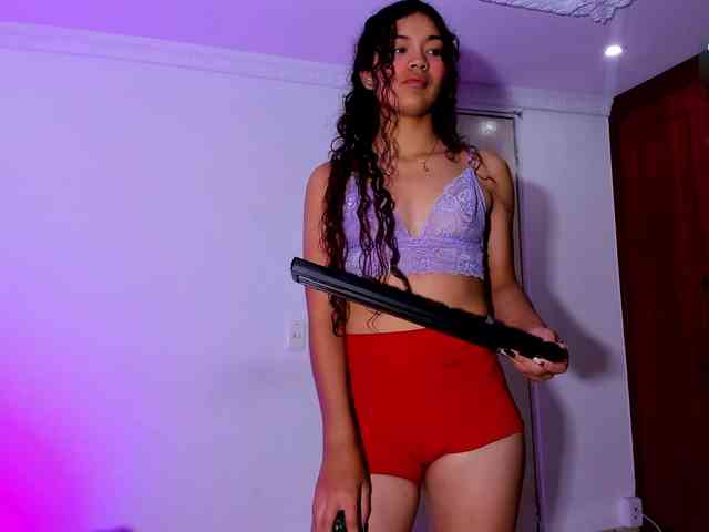 Camilla-Miller01 webcam