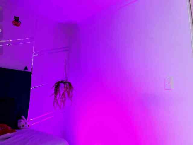 Camilla-Miller01 webcam