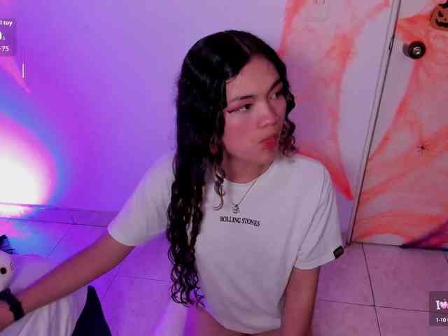Camilla-Miller01 webcam