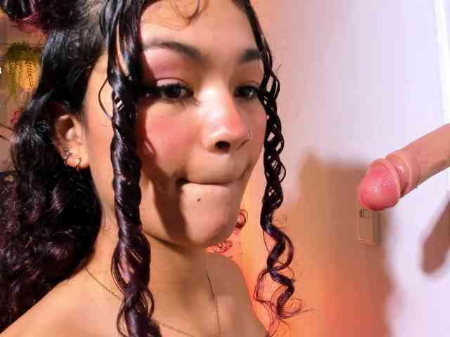 Camilla-Miller01 webcam