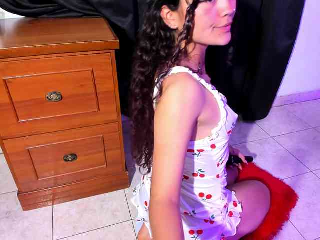 Camilla-Miller01 webcam