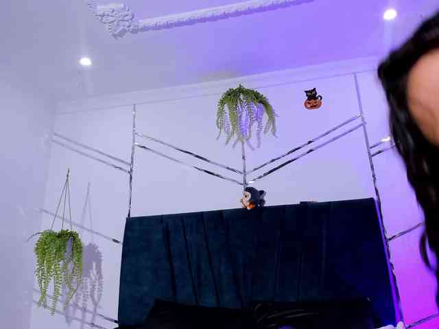 Camilla-Miller01 webcam