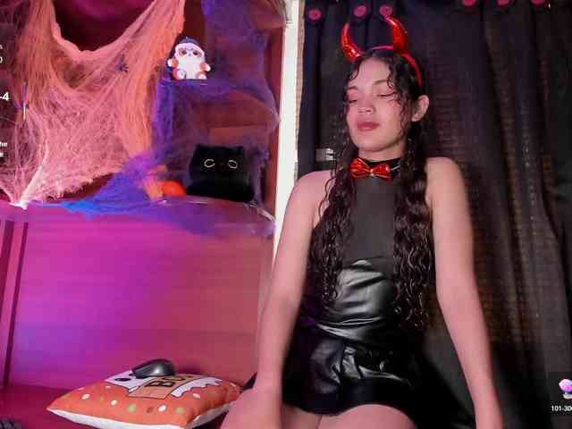 Camilla-Miller01 webcam