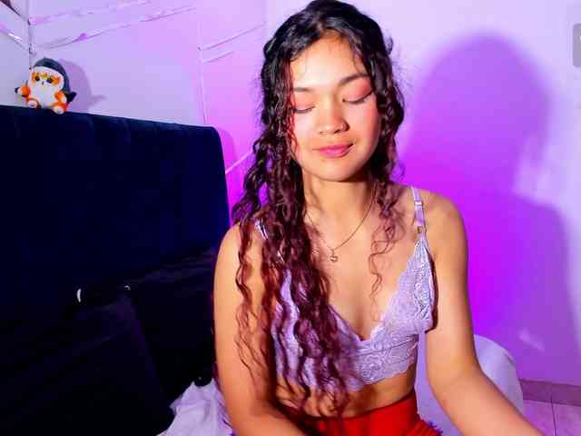 Camilla-Miller01 webcam