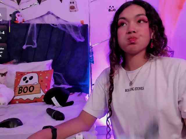 Camilla-Miller01 webcam