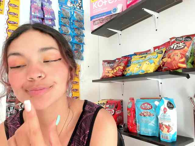 Camilla-Miller01 webcam