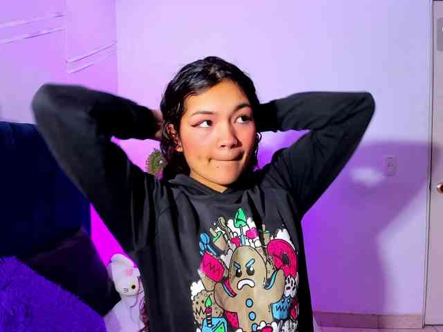 Camilla-Miller01 webcam