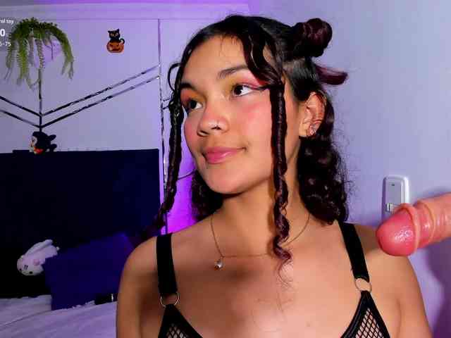 Camilla-Miller01 webcam