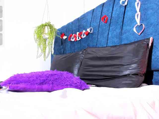 Camilla-Miller01 webcam