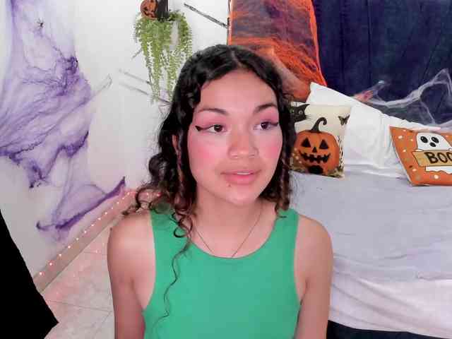 Camilla-Miller01 webcam
