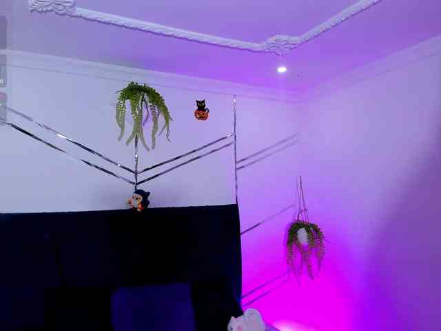 Camilla-Miller01 webcam