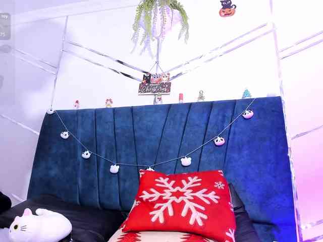 Camilla-Miller01 webcam