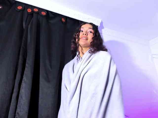 Camilla-Miller01 webcam