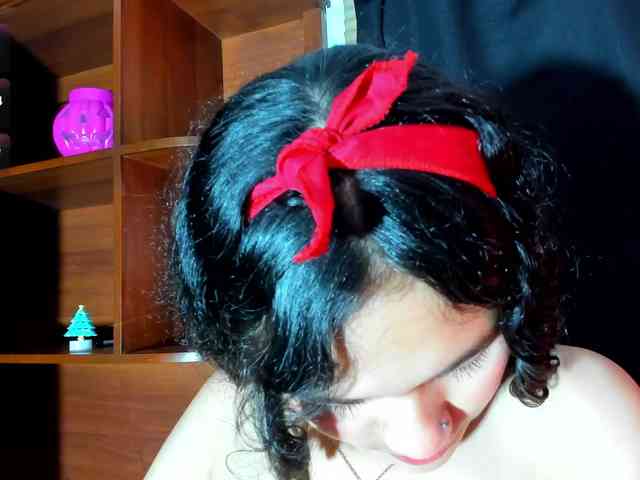 Camilla-Miller01 webcam