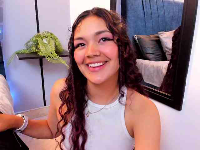 Camilla-Miller01 webcam