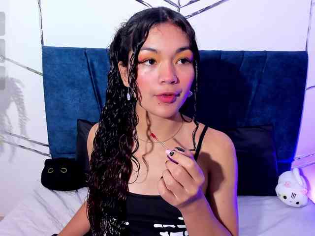 Camilla-Miller01 webcam