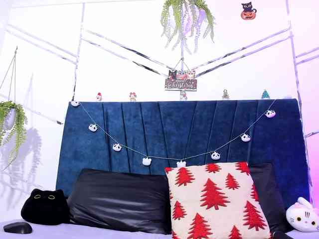 Camilla-Miller01 webcam