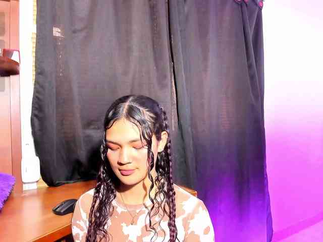 Camilla-Miller01 webcam