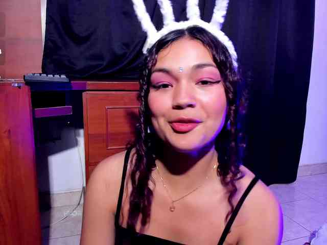 Camilla-Miller01 webcam