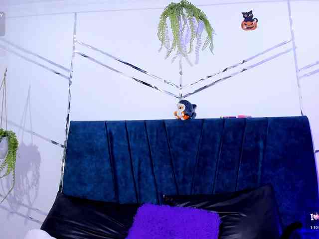 Camilla-Miller01 webcam