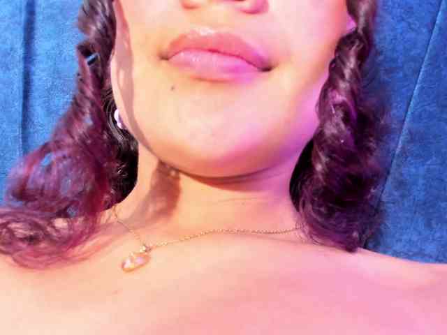 Camilla-Miller01 webcam