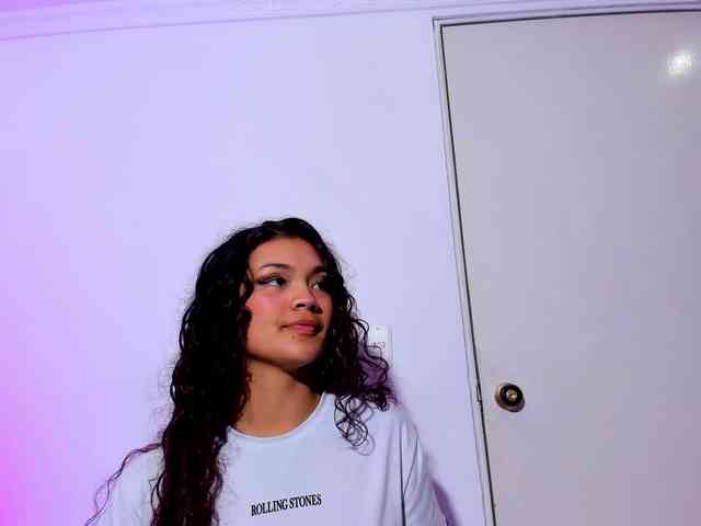 Camilla-Miller01 webcam