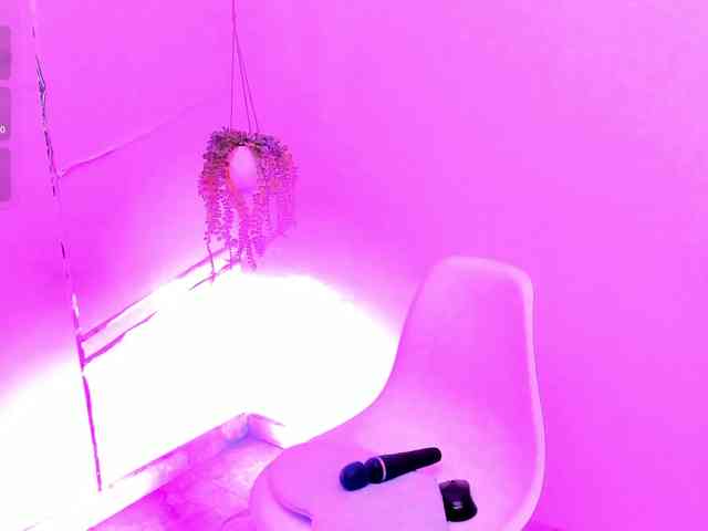 Camilla-Miller01 webcam