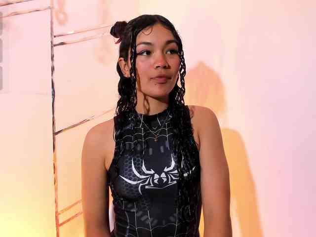 Camilla-Miller01 webcam