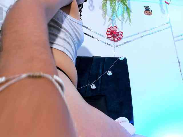 Camilla-Miller01 webcam