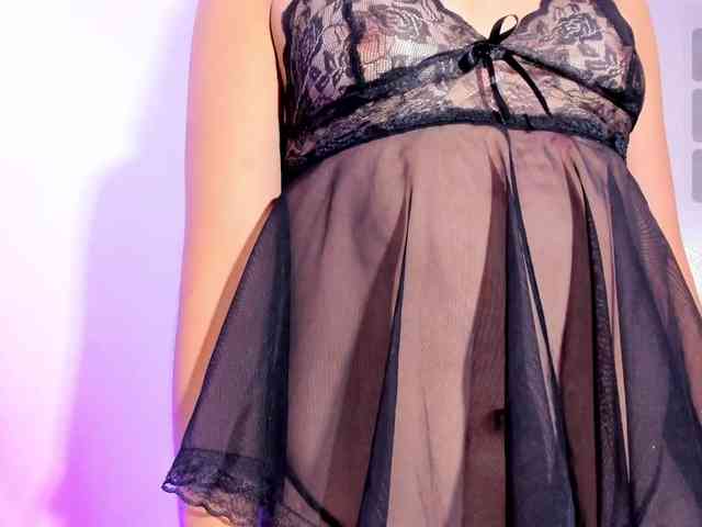 Camilla-Miller01 webcam